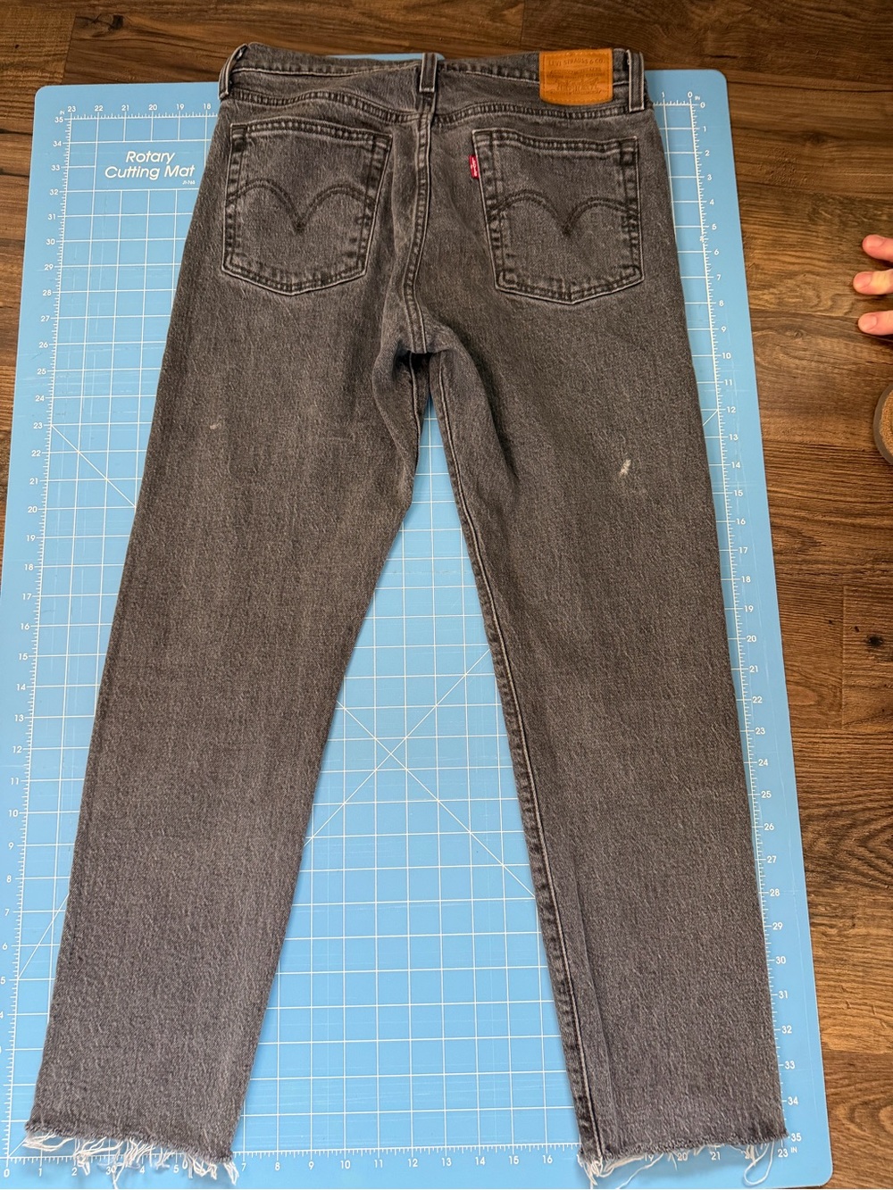 Levi's Men’s Gray Straight-Leg Denim Jeans
